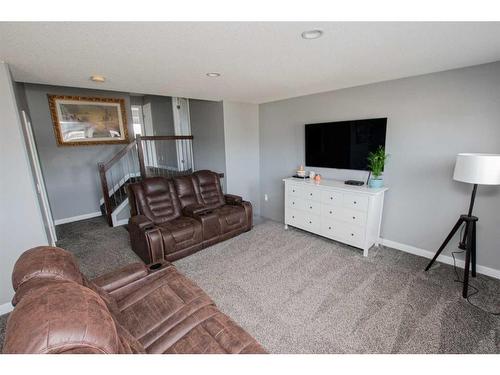 10217 125 Avenue, Grande Prairie, AB - Indoor Photo Showing Living Room