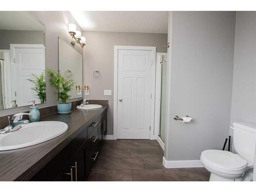 10217 125 Avenue, Grande Prairie, AB - Indoor Photo Showing Bathroom