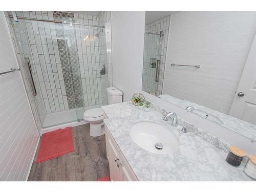 10217 125 Avenue, Grande Prairie, AB - Indoor Photo Showing Bathroom