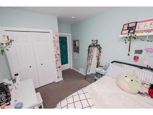 10217 125 Avenue, Grande Prairie, AB - Indoor Photo Showing Bedroom