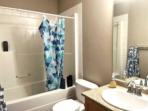 9126 131 Avenue, Grande Prairie, AB - Indoor Photo Showing Bathroom