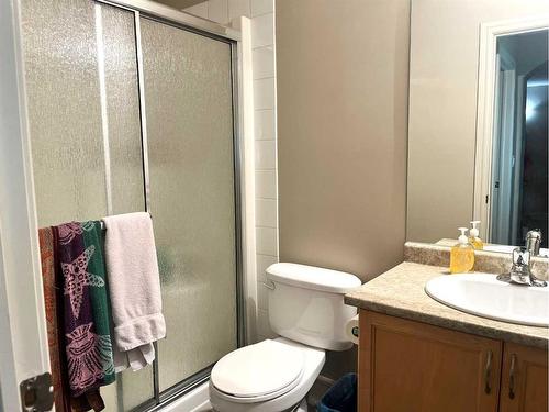 9126 131 Avenue, Grande Prairie, AB - Indoor Photo Showing Bathroom