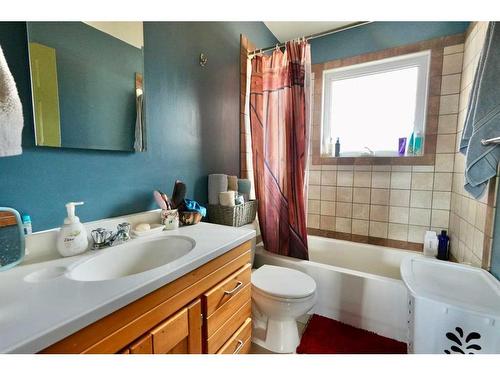 260027 685 Highway, Rural Peace No. 135, M.D. Of, AB - Indoor Photo Showing Bathroom