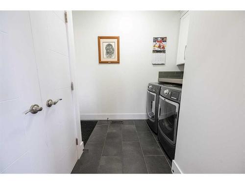 8813 60 Avenue, Grande Prairie, AB - Indoor Photo Showing Laundry Room
