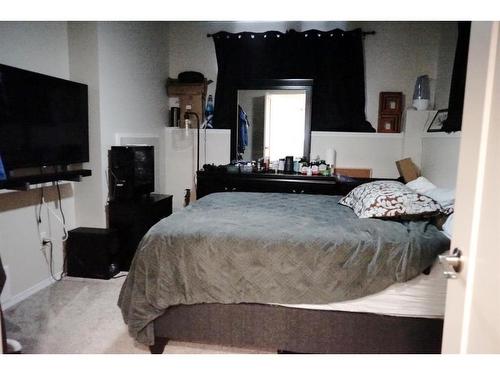11109 O'Brien Lake Drive, Grande Prairie, AB - Indoor Photo Showing Bedroom