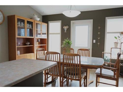 11109 O'Brien Lake Drive, Grande Prairie, AB - Indoor Photo Showing Dining Room