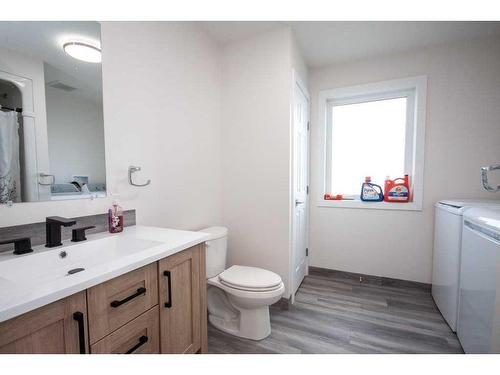93032 Township Road 712, Rural Grande Prairie No. 1, County Of, AB - Indoor Photo Showing Bathroom
