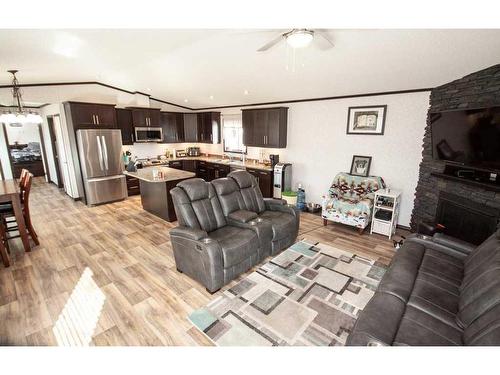 93032 Township Road 712, Rural Grande Prairie No. 1, County Of, AB - Indoor Photo Showing Living Room With Fireplace