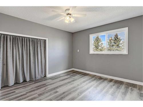 9924 101 Street, Wembley, AB - Indoor Photo Showing Other Room