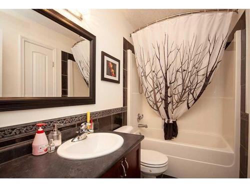 10202 Landing Drive, Grande Prairie, AB - Indoor Photo Showing Bathroom