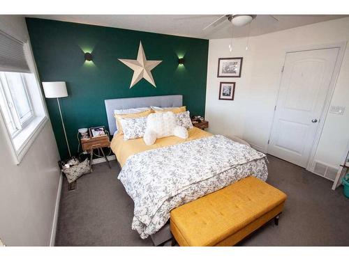 10202 Landing Drive, Grande Prairie, AB - Indoor Photo Showing Bedroom