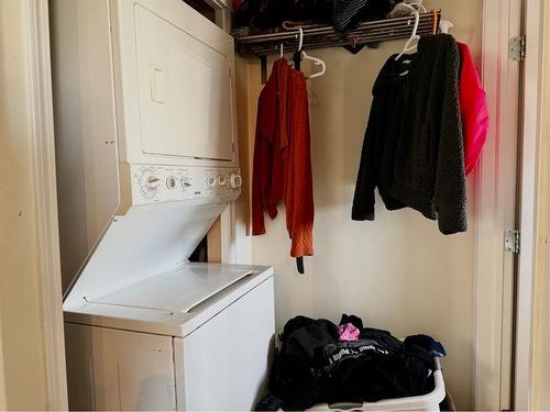 9009 93 Avenue, Grande Prairie, AB - Indoor Photo Showing Laundry Room