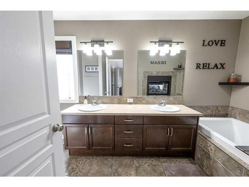 15225 103 Street, Rural Grande Prairie No. 1, County Of, AB - Indoor Photo Showing Bathroom