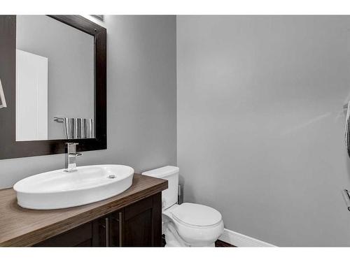 8814 60 Avenue, Grande Prairie, AB - Indoor Photo Showing Bathroom