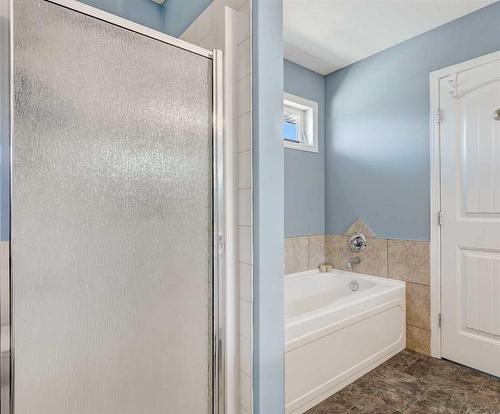 11257 81 Avenue, Grande Prairie, AB - Indoor Photo Showing Bathroom