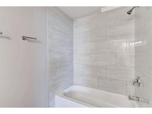 10602 92B Street, Grande Prairie, AB - Indoor Photo Showing Bathroom