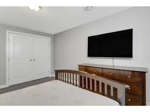 10602 92B Street, Grande Prairie, AB - Indoor Photo Showing Bedroom