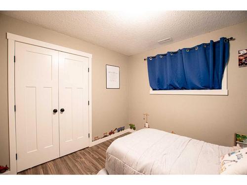 9603 91 Street, Sexsmith, AB - Indoor Photo Showing Bedroom