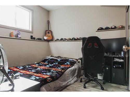 11033 67 Avenue, Grande Prairie, AB - Indoor Photo Showing Bedroom