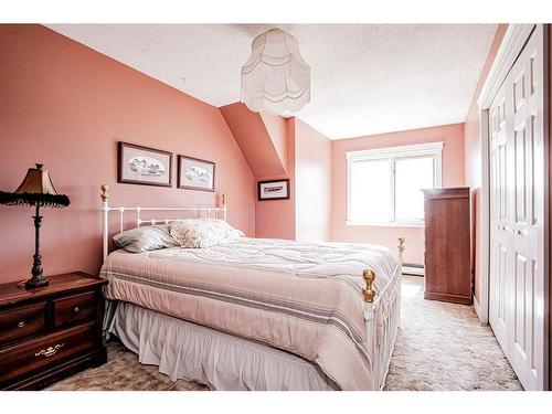 232057 Twp Rd 684, Rural Peace No. 135, M.D. Of, AB - Indoor Photo Showing Bedroom