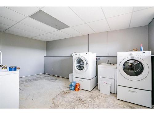 232057 Twp Rd 684, Rural Peace No. 135, M.D. Of, AB - Indoor Photo Showing Laundry Room