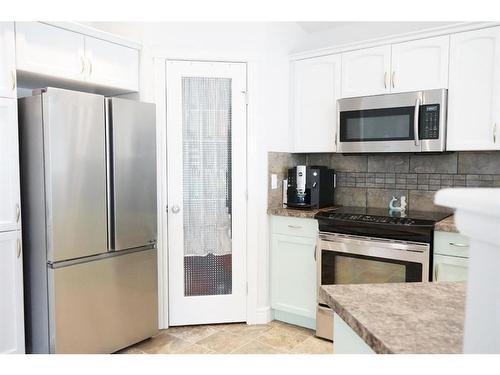 7114 114 Street, Grande Prairie, AB - Indoor Photo Showing Kitchen With Upgraded Kitchen