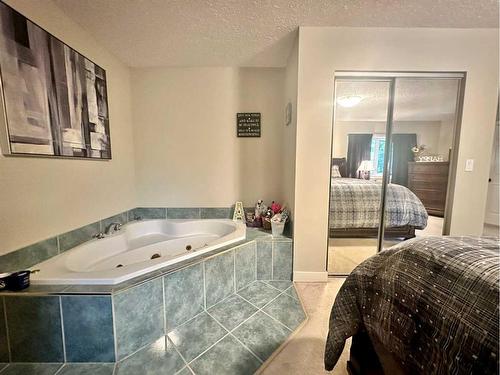 7209 96 Street, Peace River, AB - Indoor Photo Showing Bathroom