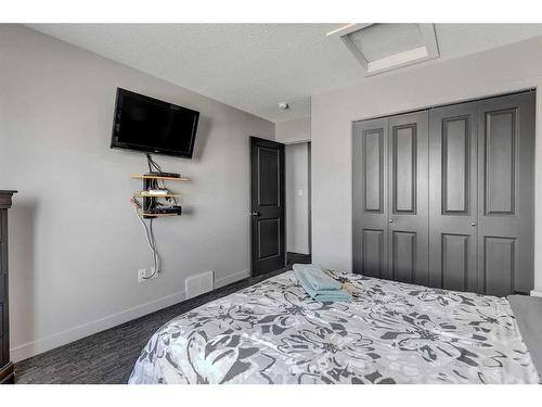 10613 114C Street, Grande Prairie, AB - Indoor Photo Showing Other Room