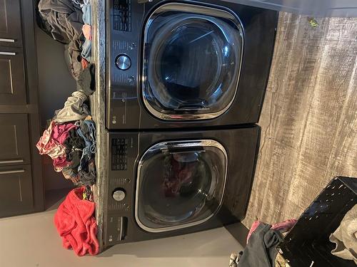 225041 690, Rural Northern Lights, County Of, AB - Indoor Photo Showing Laundry Room