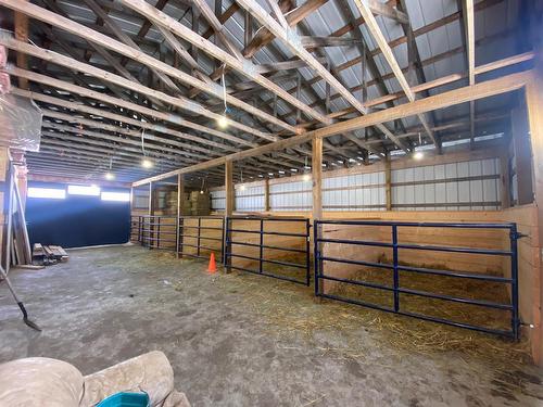 225041 690, Rural Northern Lights, County Of, AB - Indoor Photo Showing Garage