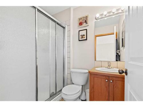 10741 72 Avenue, Grande Prairie, AB - Indoor Photo Showing Bathroom