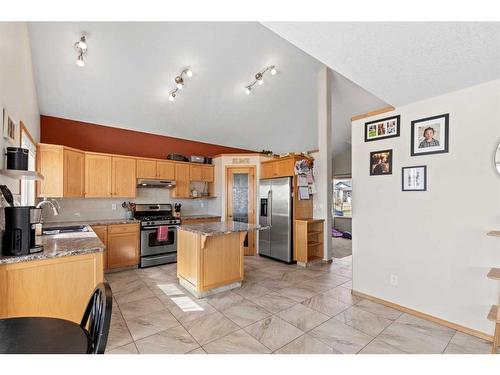 10741 72 Avenue, Grande Prairie, AB - Indoor Photo Showing Kitchen