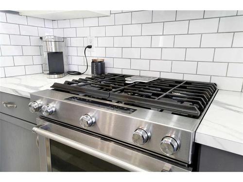 12513 105 Street, Grande Prairie, AB - Indoor Photo Showing Kitchen With Upgraded Kitchen