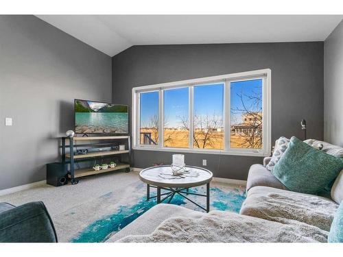 12513 105 Street, Grande Prairie, AB - Indoor Photo Showing Living Room