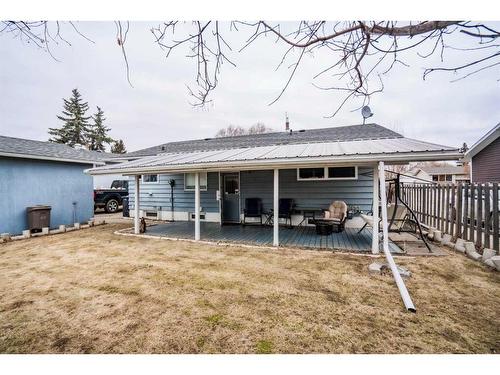 9605 83 Ave, Peace River, AB - Outdoor