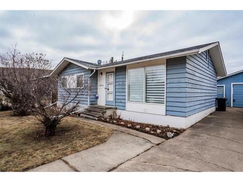 9605 83 Ave, Peace River, AB - Outdoor