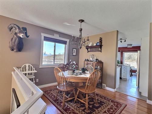 9332 Stern Crescent, Grande Cache, AB - Indoor Photo Showing Dining Room