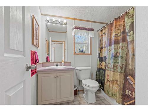 62-25039 Twp Rd 722, Rural Grande Prairie No. 1, County Of, AB - Indoor Photo Showing Bathroom
