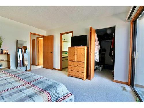 7213 96 Street, Peace River, AB - Indoor Photo Showing Bedroom