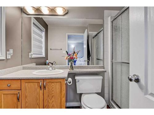 8910 126 Avenue, Grande Prairie, AB - Indoor Photo Showing Bathroom