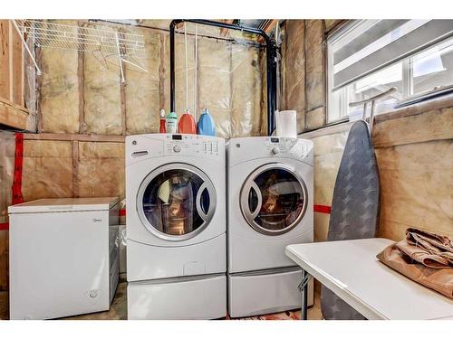 8910 126 Avenue, Grande Prairie, AB - Indoor Photo Showing Laundry Room