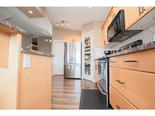 12702 88A Street, Grande Prairie, AB - Indoor Photo Showing Kitchen