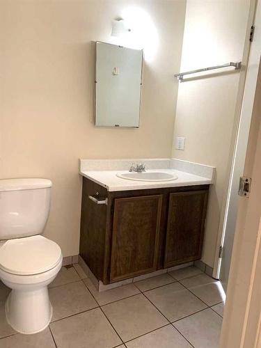 124-9740 82 Avenue, Grande Prairie, AB - Indoor Photo Showing Bathroom