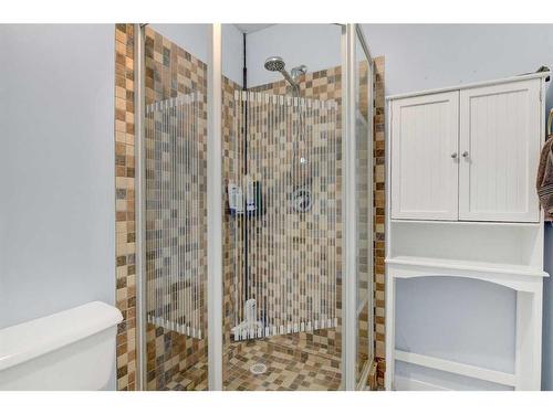 1-722025 Range Road 94, Beaverlodge, AB - Indoor Photo Showing Bathroom