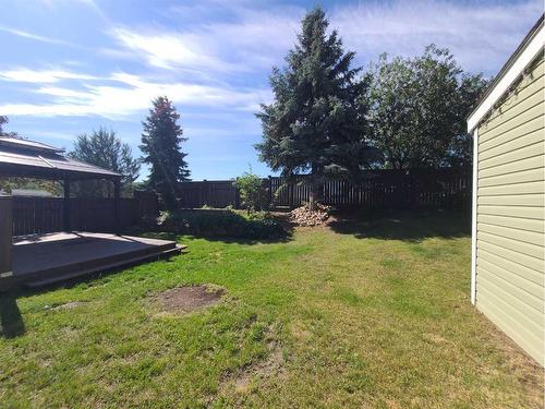 8221 102 Avenue, Peace River, AB - Outdoor