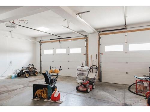 15422 107 Street, Rural Grande Prairie No. 1, County Of, AB - Indoor Photo Showing Garage