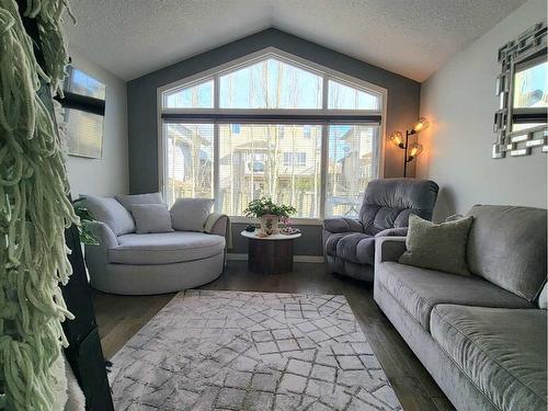 11110 O'Brien Lake Drive, Grande Prairie, AB - Indoor Photo Showing Living Room