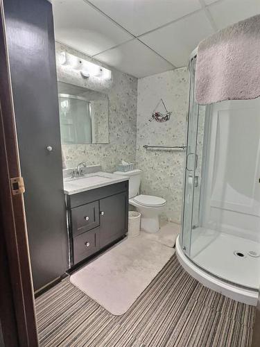 10650 104Th Avenue, Grande Cache, AB - Indoor Photo Showing Bathroom
