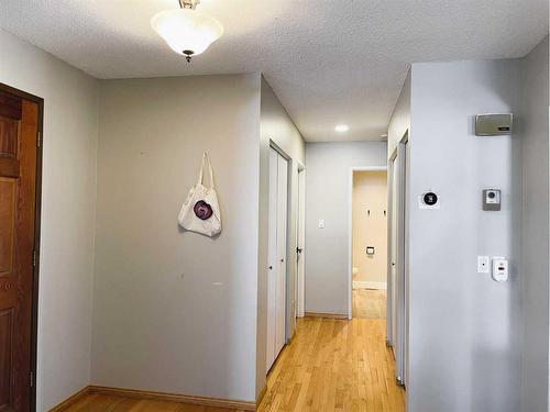 10604 107 Avenue, Fairview, AB - Indoor Photo Showing Other Room