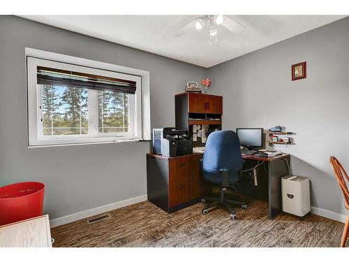 821050 Hwy 732, Rural Fairview No. 136, M.D. Of, AB - Indoor Photo Showing Office